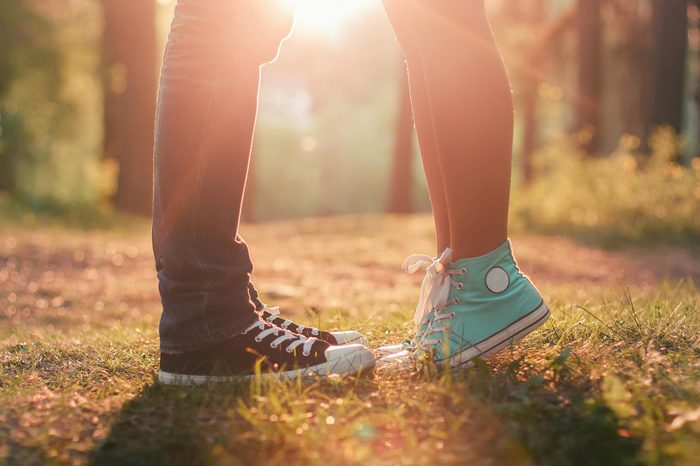 these-hilarious-first-kiss-stories-512962061-Ales_Utovko