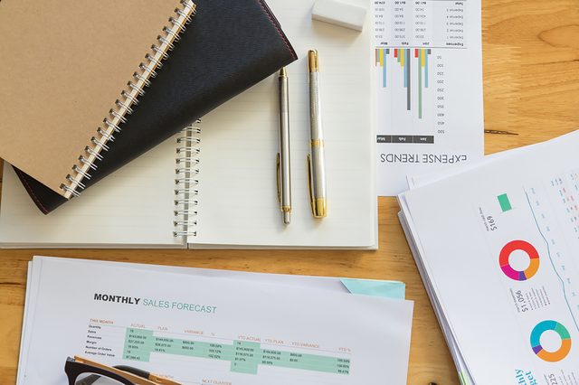 Market-research-analyst-and-marketing-specialist