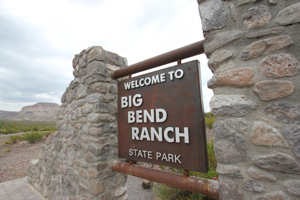 Trail head sign